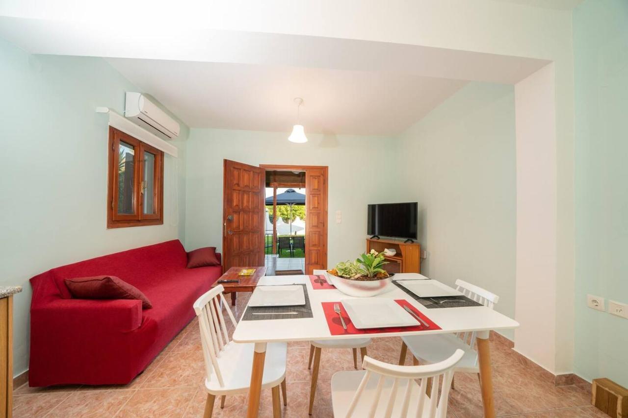 Afroditi Holiday Home - Blue Apartment 斯沃伦塔 外观 照片
